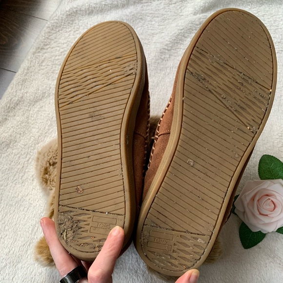 Toms Suede and Faux Fur Moccasin Pom Pom Boots - Picture 13 of 15